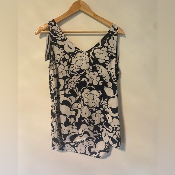 Cabi- Shoulder Tie Top size S - Picture 4 of 5